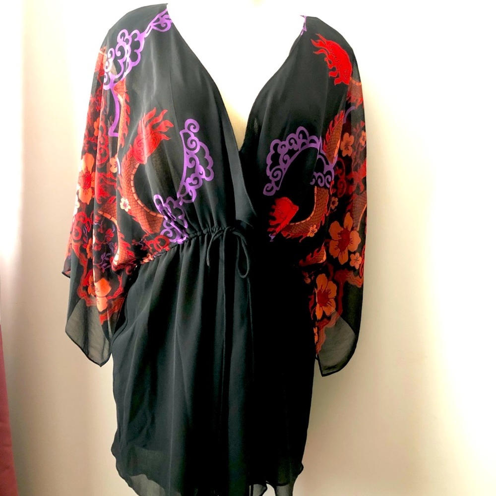 Eva Blue Size 2X Black Red purple blouse